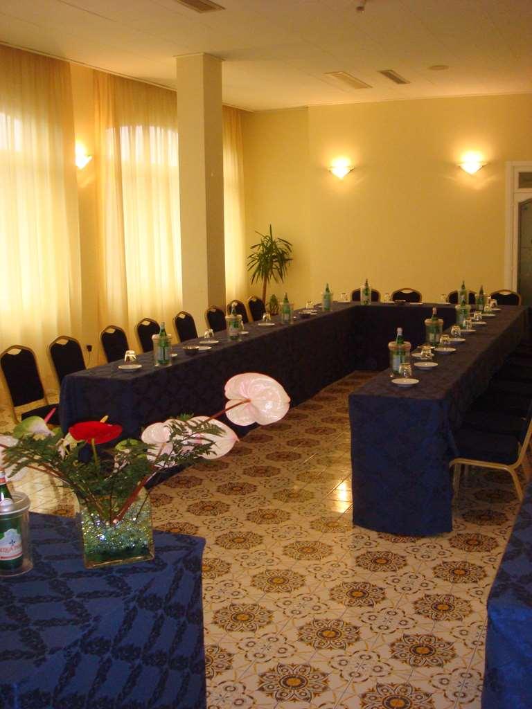 Grand Hotel Don Juan Giulianova Einrichtungen foto